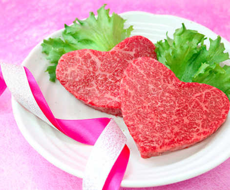 かわいいハート型の米沢牛赤身モモステーキ（A4・A5等級）