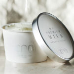 極上プレミアムミルクアイス 5個入　蓋開け