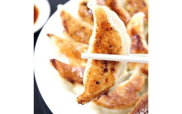 手包みジャンボ餃子30個入