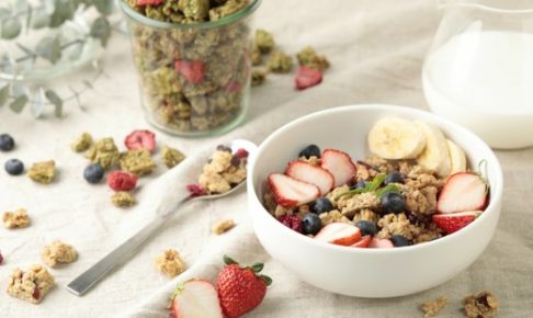 米粉グラノーラ【黒ごまきな粉】