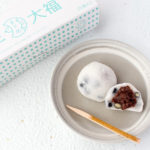 冷凍塩豆大福　皿乗せ