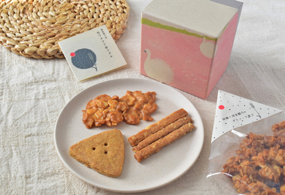 お菓子箱（大）詰め合わせ　穀粒菓子店 雪ワタリテ麦イズル