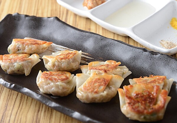 バームクーヘン豚と3種の貝の旨出汁餃子　餃子工房ぬくり