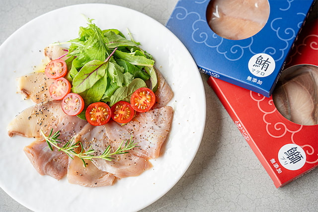 けむり横丁のスモークフィッシュ／三崎まぐろとブリ産直魚umaka（うまか）