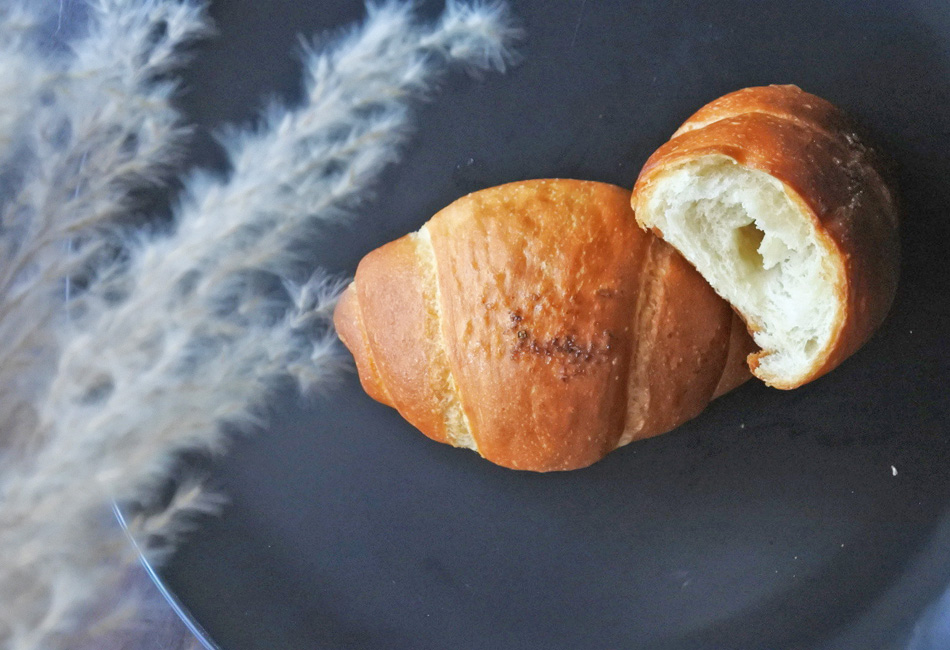 【冷凍】塩トリュフパン 6個セット　嵜本ベーカリー