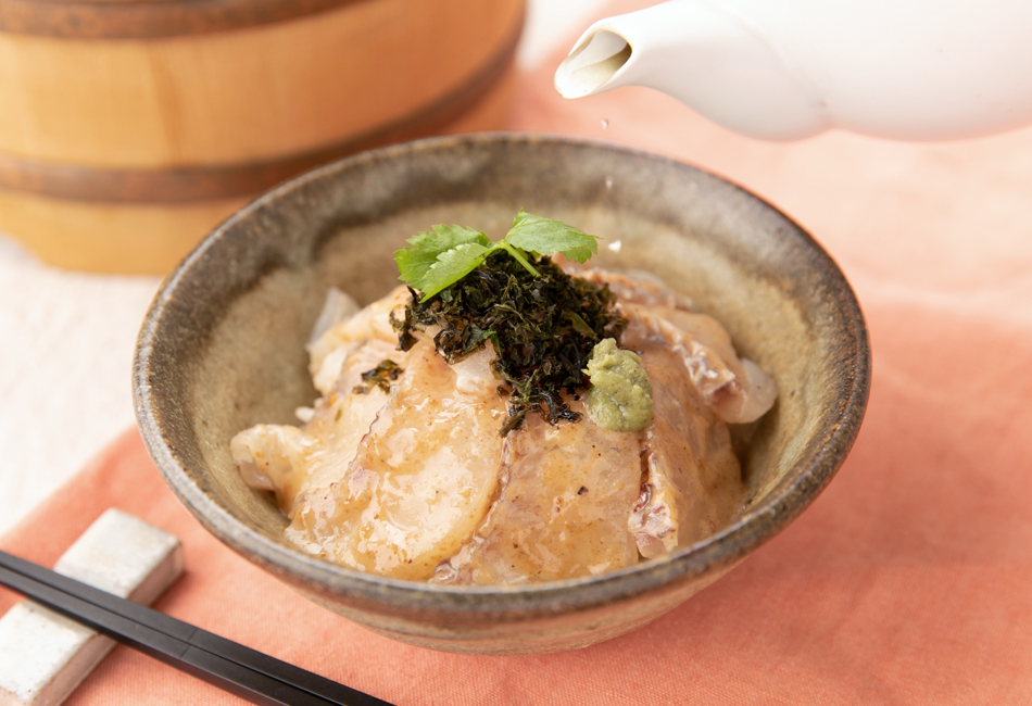 玄界灘の天然真鯛　アキラの鯛茶　目利き食道