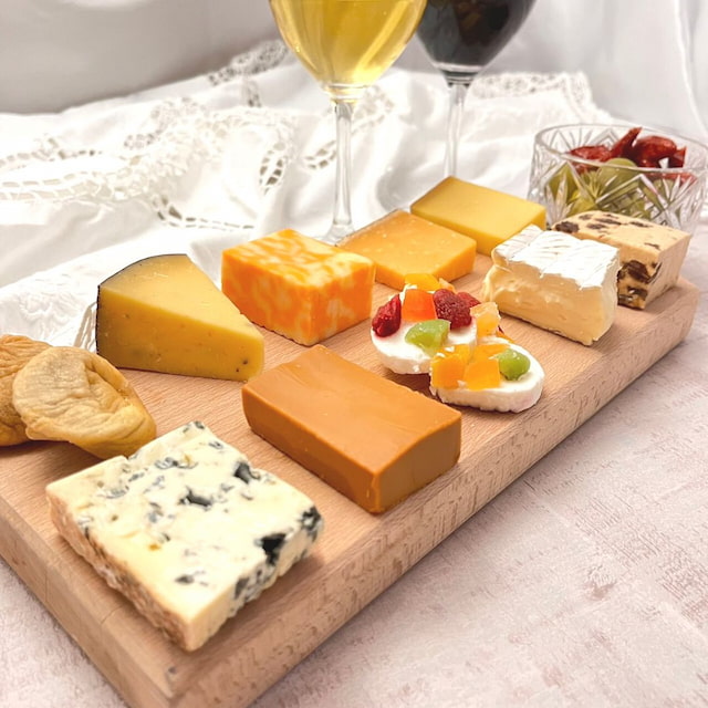世界のチーズ巡り詰め合わせ／キャトルフォイユ