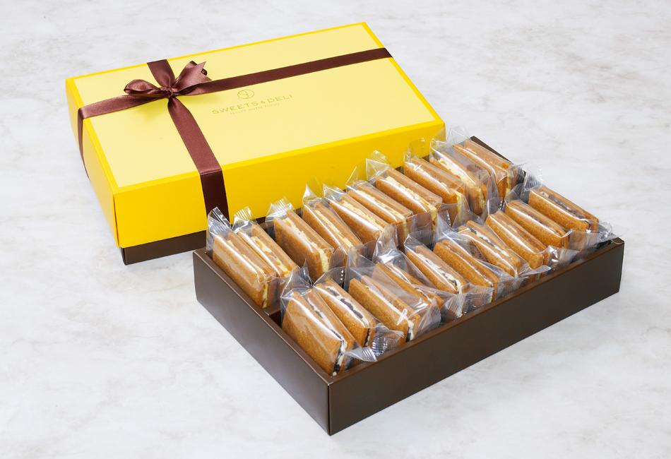 オレンジウィッチとレーズン＆クランベリーウィッチ（20個入り）　パレスホテル東京