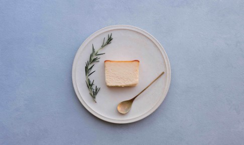 嵯峨(水尾の実生柚子と西京味噌のチーズテリーヌ）／京峰石