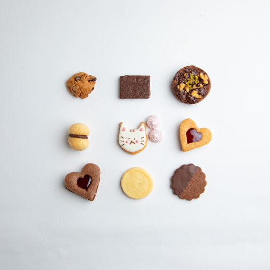 ネコとチョコのバレンタインクッキー缶