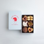 ネコとチョコのバレンタインクッキー缶