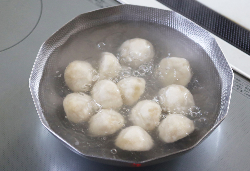 「傳」長谷川料理長共同開発 WaiWai水餃子　美勢餃子　茹であがり