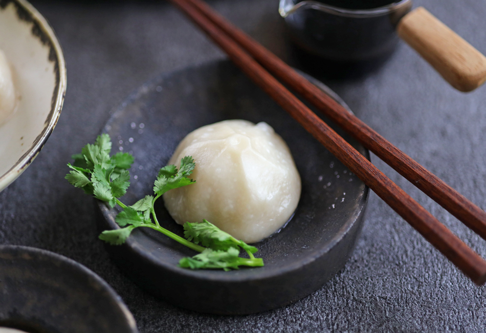 「傳」長谷川料理長共同開発 WaiWai水餃子　美勢餃子　強いコシ