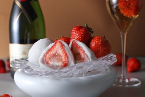 シャンパンいちご大福 黒あん 6個入り reverence(レヴェランス)WEB本店