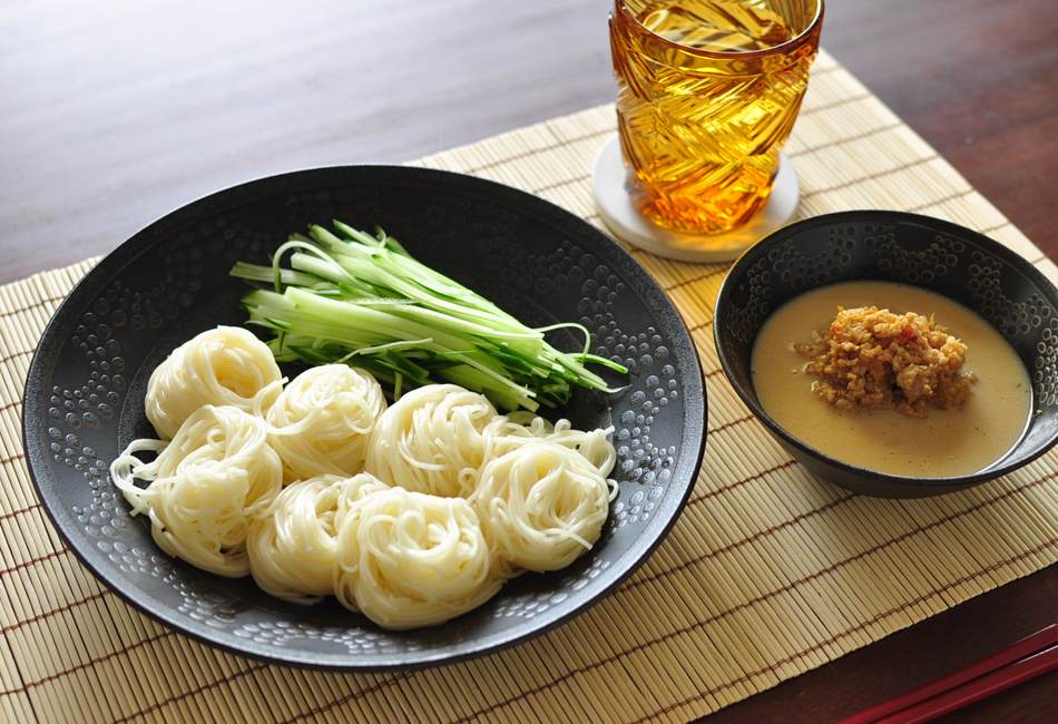 Ｐ-3 一筋縄 麦縄そうめん 紙箱入り　三輪山勝製麺