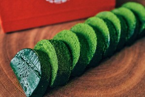 特濃抹茶テリーヌ　八十八良葉舎