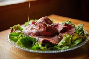 ローストビーフ　上　300g（赤身か霜降り）　京中